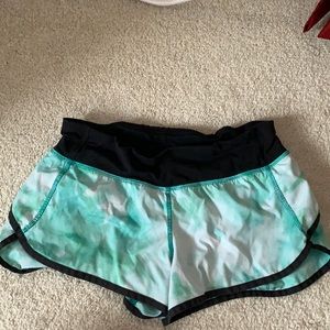 lululemon speed up shorts 2.5 inch